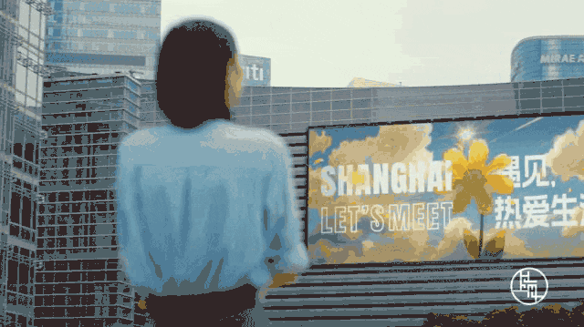 1690513766005084860.gif