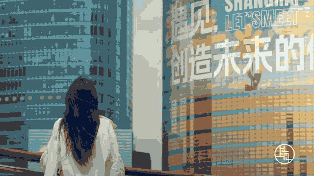 1690513830744090229.gif